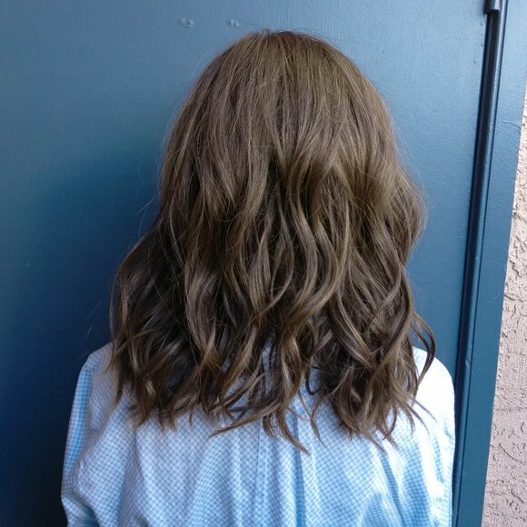 WAVY DAY wig, Raquel Welch, SS Iced Mocha, Lace Front, Mono Top, RL8/12SS, NEW - Picture 6 of 11